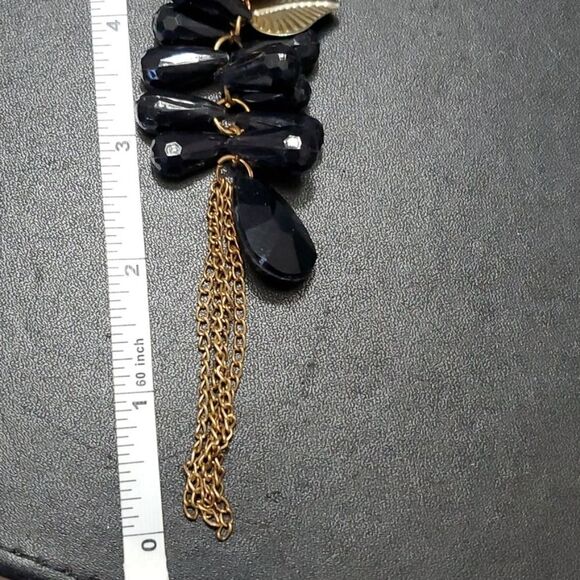 Gold tone necklace with black beads - Picture 7 of 11